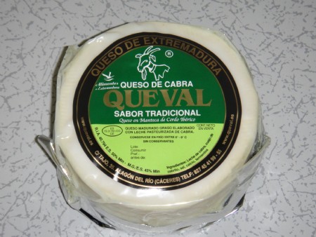 Queso De Cabra Queval Curado En Manteca De Cerdo Ibérico